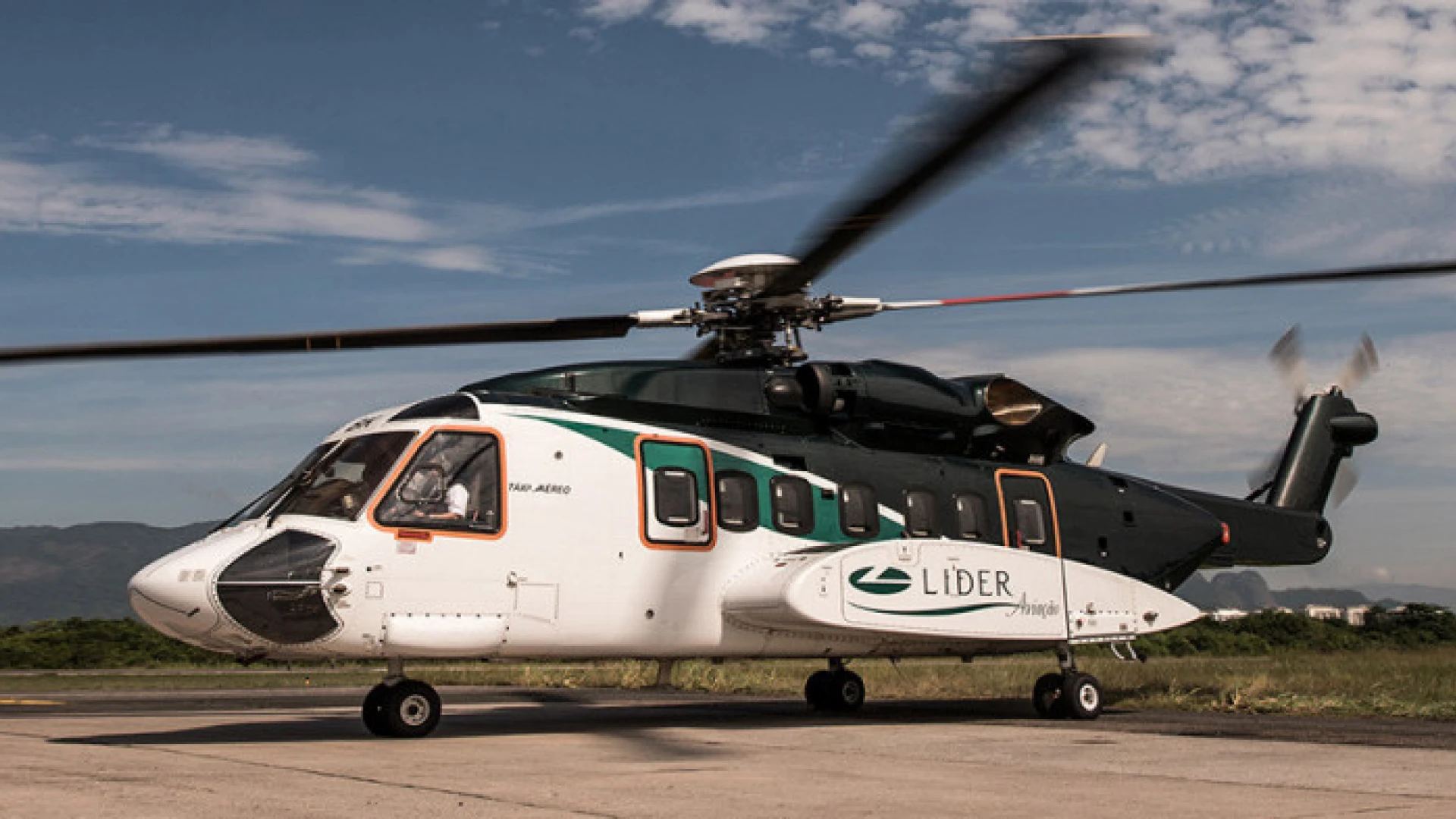 Sikorsky S-76